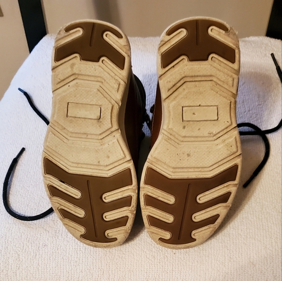 Little Boys Shoes - Picture 2 of 5